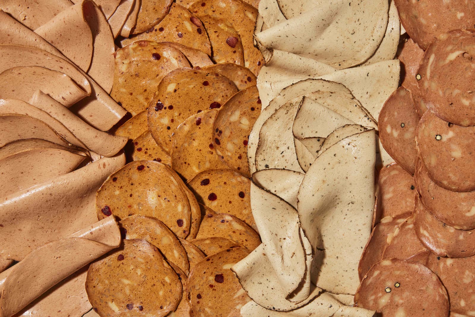 Golden smoked turkey slices